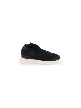 Qasa Slip-On Sneakers
